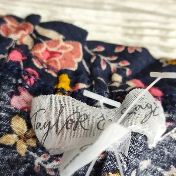 Taylor and Sage Off the shoulder Floral Blouse - Picture 12 of 12